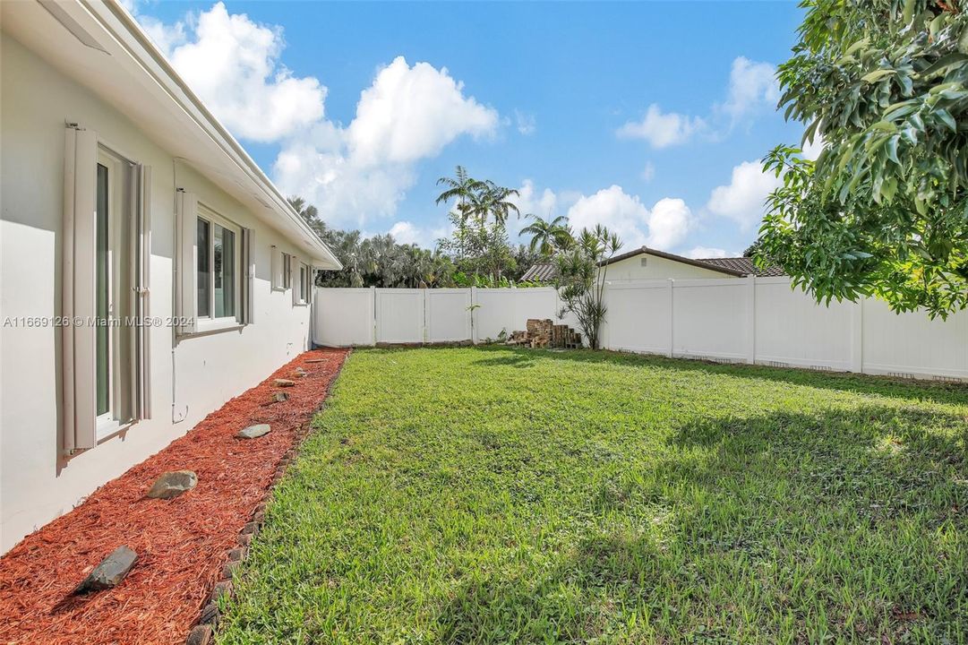 For Sale: $850,000 (3 beds, 2 baths, 2277 Square Feet)