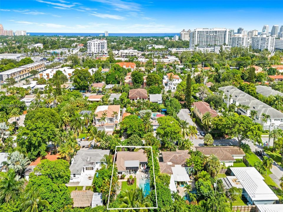 For Sale: $895,000 (3 beds, 2 baths, 1297 Square Feet)