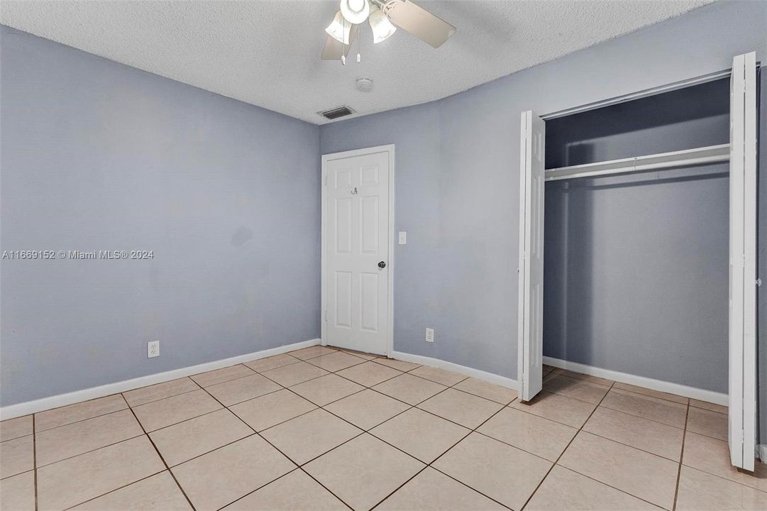 For Sale: $460,000 (3 beds, 1 baths, 1500 Square Feet)