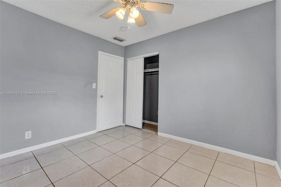 For Sale: $460,000 (3 beds, 1 baths, 1500 Square Feet)