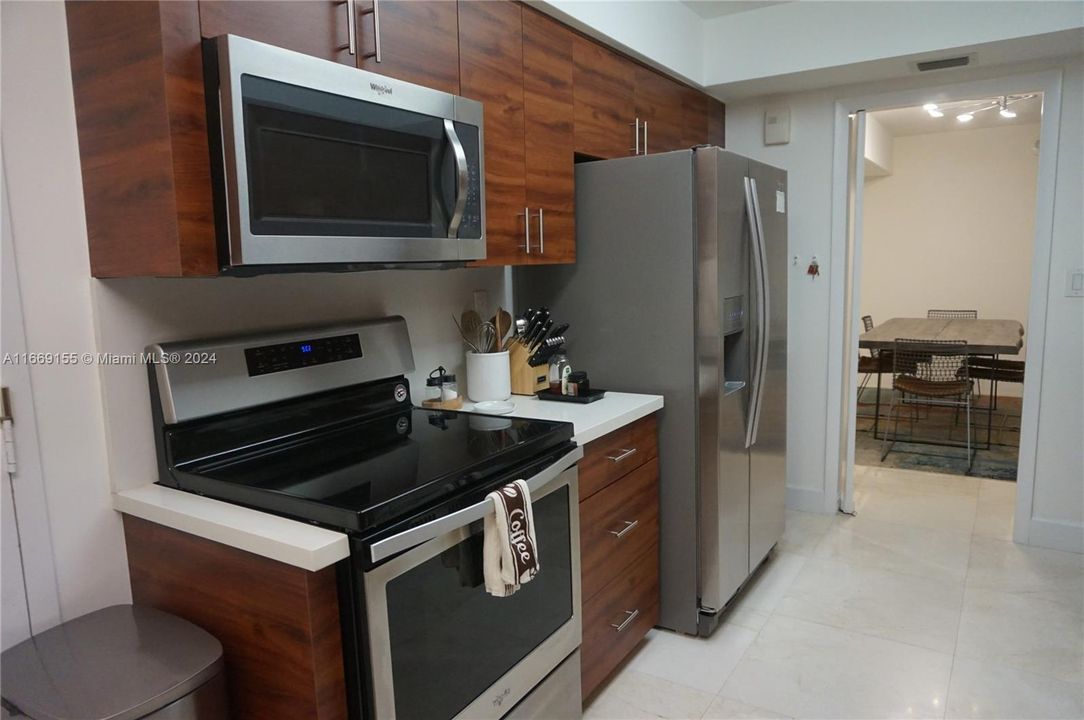 For Rent: $6,200 (2 beds, 2 baths, 1409 Square Feet)