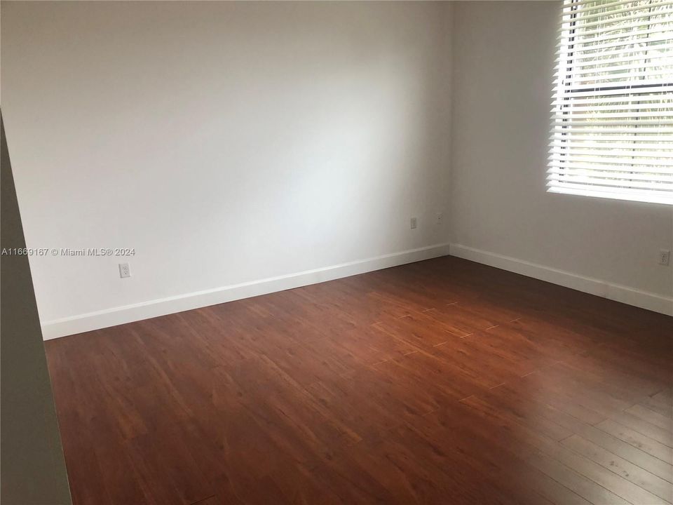 For Rent: $2,950 (2 beds, 2 baths, 1123 Square Feet)