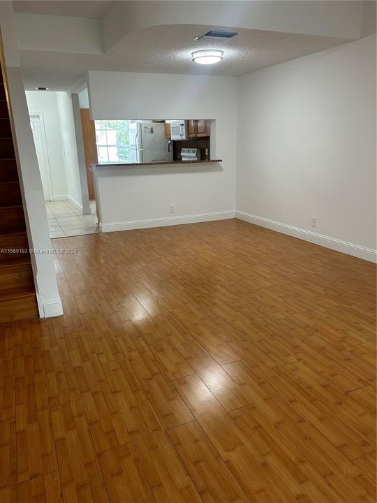 For Rent: $2,600 (2 beds, 2 baths, 1190 Square Feet)