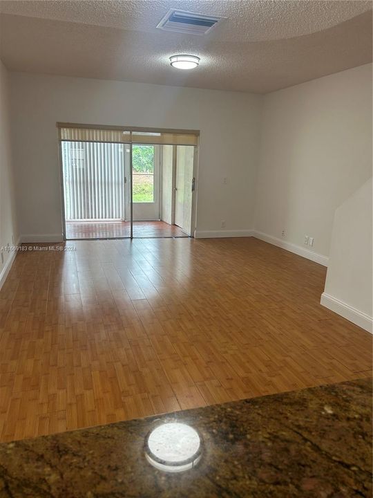 For Rent: $2,600 (2 beds, 2 baths, 1190 Square Feet)