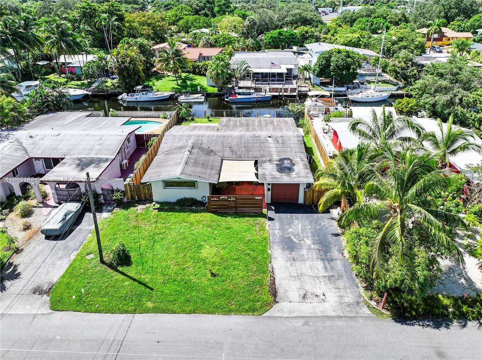 For Sale: $880,000 (3 beds, 2 baths, 1716 Square Feet)