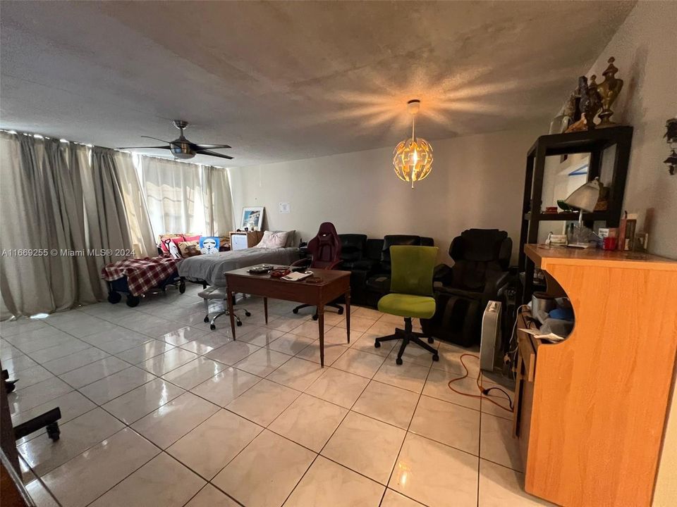 En Venta: $150,000 (1 camas, 1 baños, 857 Pies cuadrados)