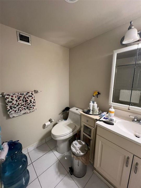 For Sale: $150,000 (1 beds, 1 baths, 857 Square Feet)