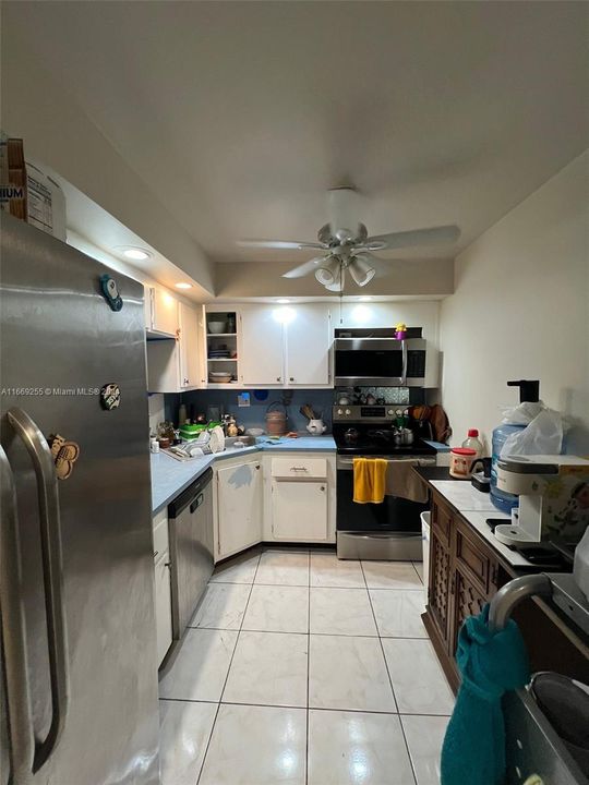 For Sale: $150,000 (1 beds, 1 baths, 857 Square Feet)