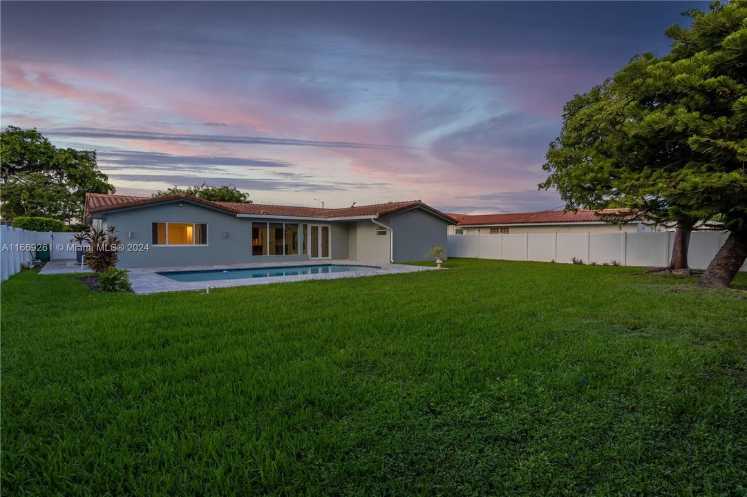 For Sale: $1,450,000 (4 beds, 3 baths, 2740 Square Feet)