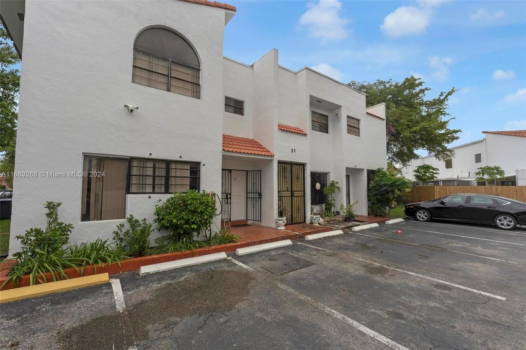 En Venta: $432,000 (3 camas, 2 baños, 1493 Pies cuadrados)