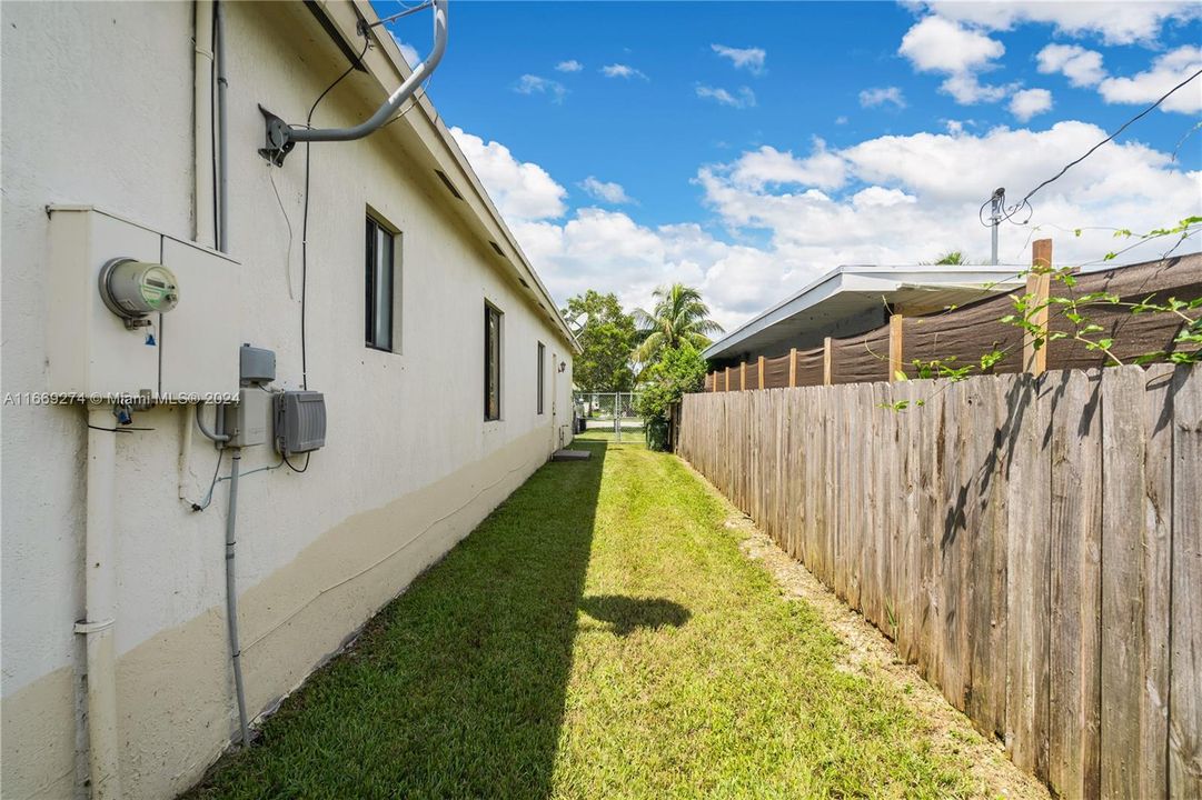 For Sale: $630,000 (3 beds, 2 baths, 1610 Square Feet)