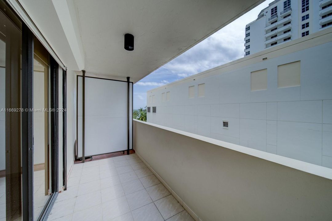 For Sale: $600,000 (2 beds, 2 baths, 1088 Square Feet)