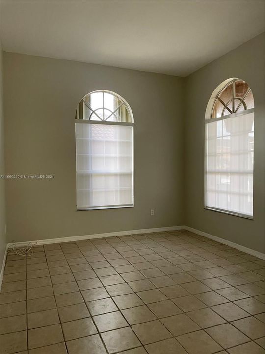 For Rent: $3,500 (3 beds, 2 baths, 1511 Square Feet)