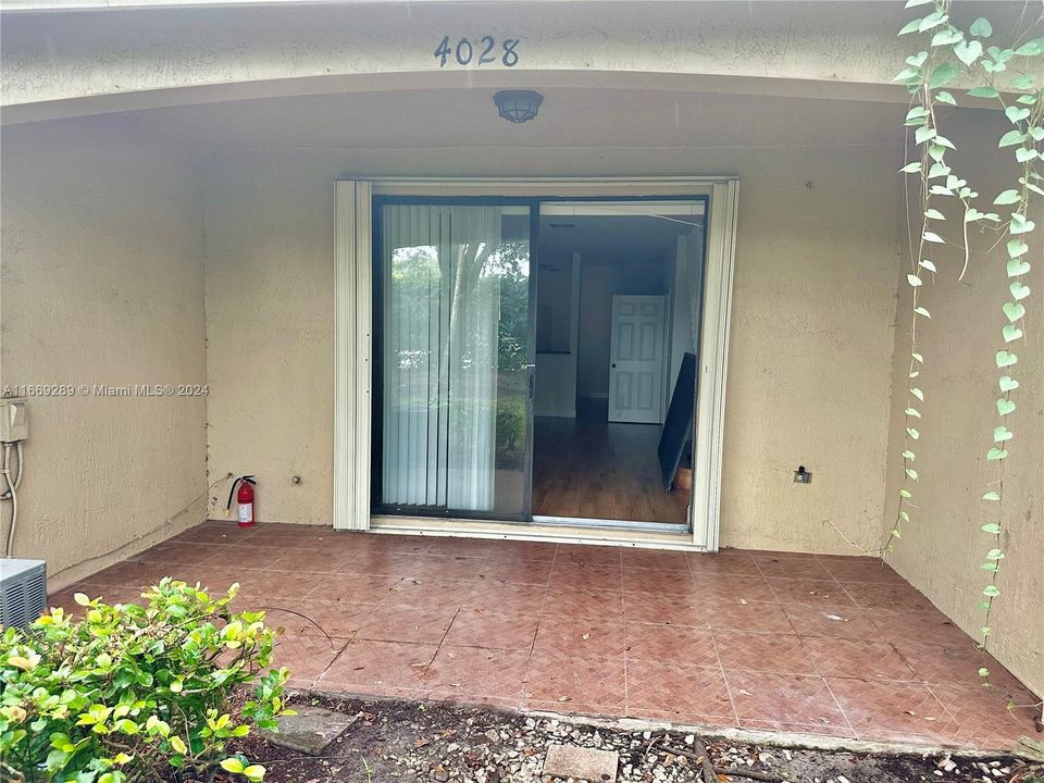 For Rent: $3,000 (2 beds, 2 baths, 1155 Square Feet)