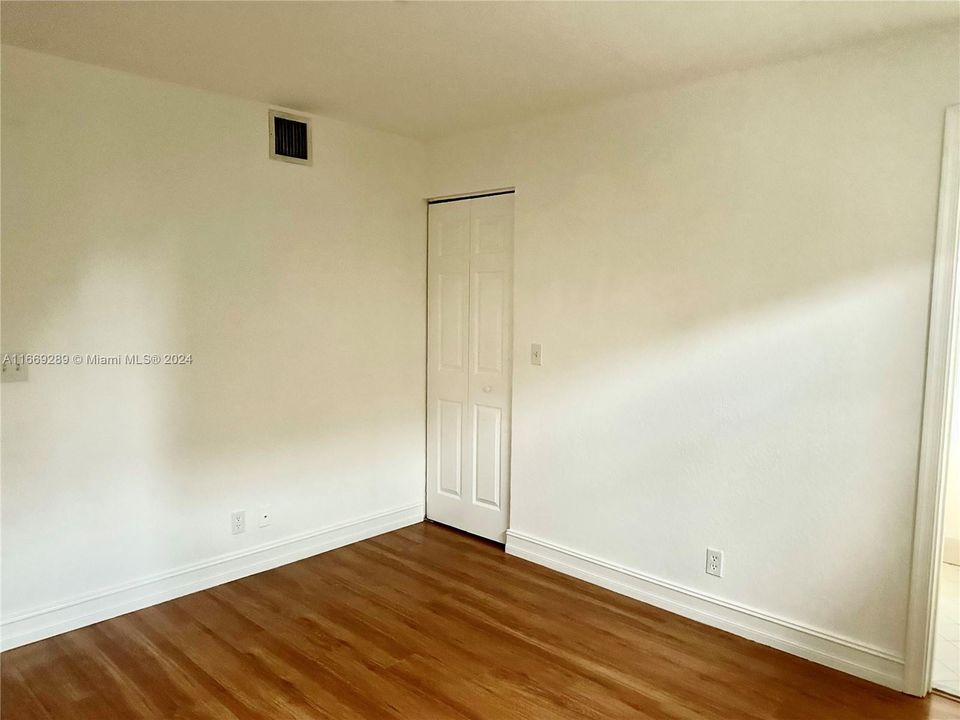 For Rent: $3,000 (2 beds, 2 baths, 1155 Square Feet)