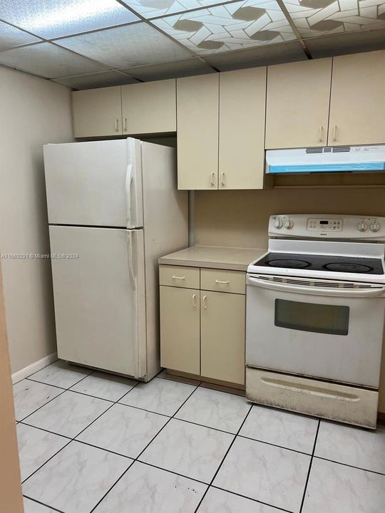 For Rent: $1,850 (1 beds, 1 baths, 736 Square Feet)