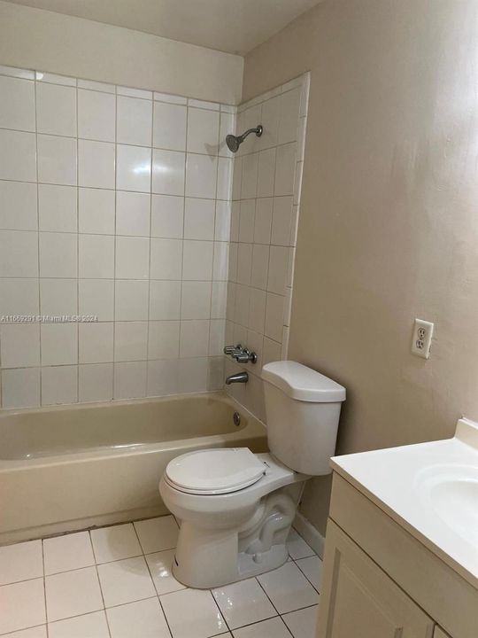 For Rent: $1,850 (1 beds, 1 baths, 736 Square Feet)