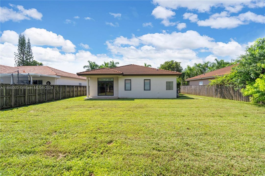 For Sale: $675,000 (3 beds, 2 baths, 1520 Square Feet)