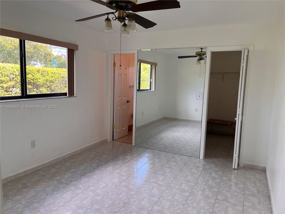 Recently Rented: $2,998 (3 beds, 2 baths, 1181 Square Feet)