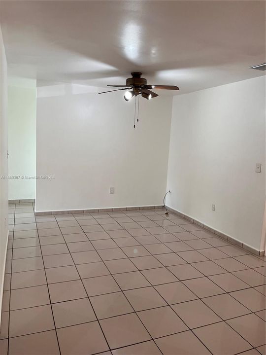 Recently Rented: $2,998 (3 beds, 2 baths, 1181 Square Feet)