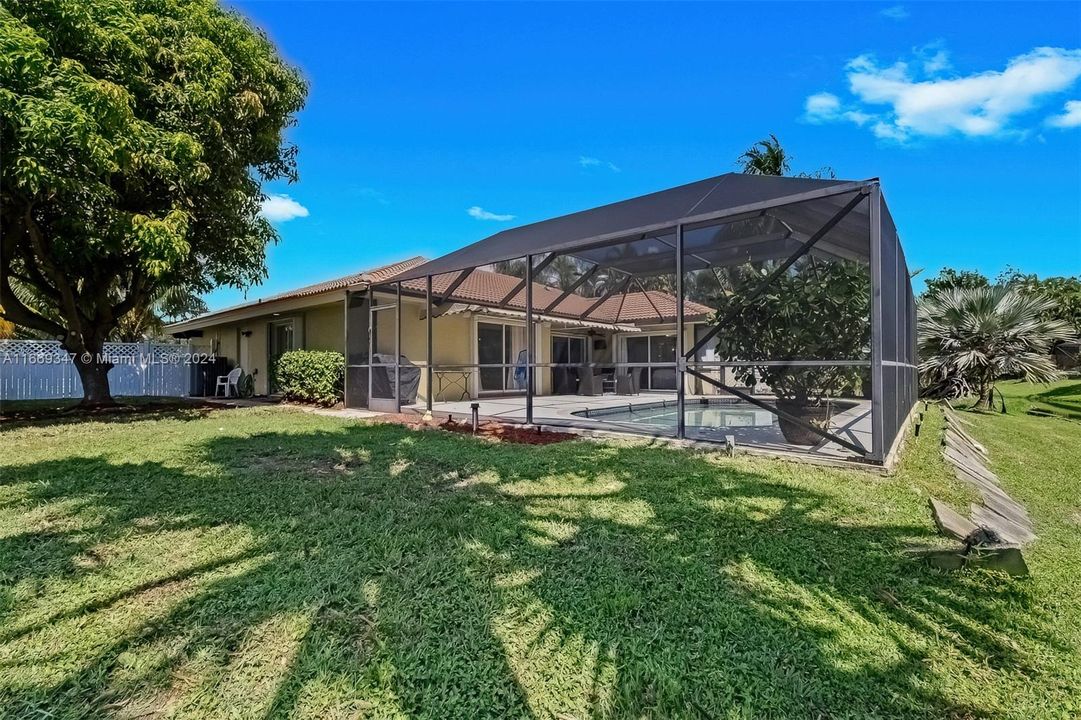 For Sale: $835,000 (3 beds, 2 baths, 1802 Square Feet)