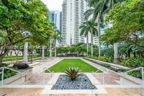 For Sale: $655,000 (2 beds, 2 baths, 1080 Square Feet)