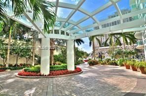 For Sale: $655,000 (2 beds, 2 baths, 1080 Square Feet)