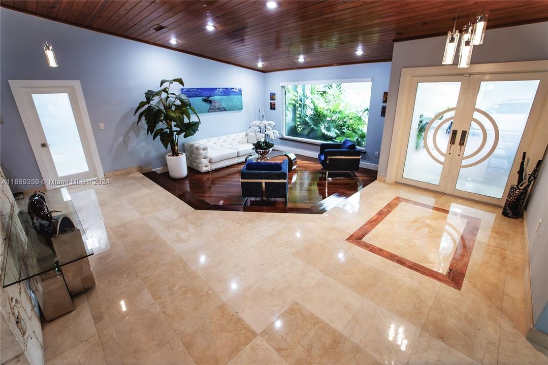 En Venta: $2,300,000 (4 camas, 5 baños, 3994 Pies cuadrados)