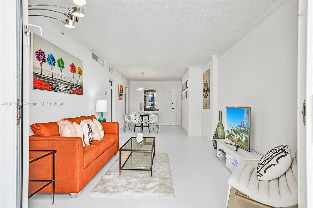 Recently Rented: $4,000 (1 beds, 1 baths, 835 Square Feet)