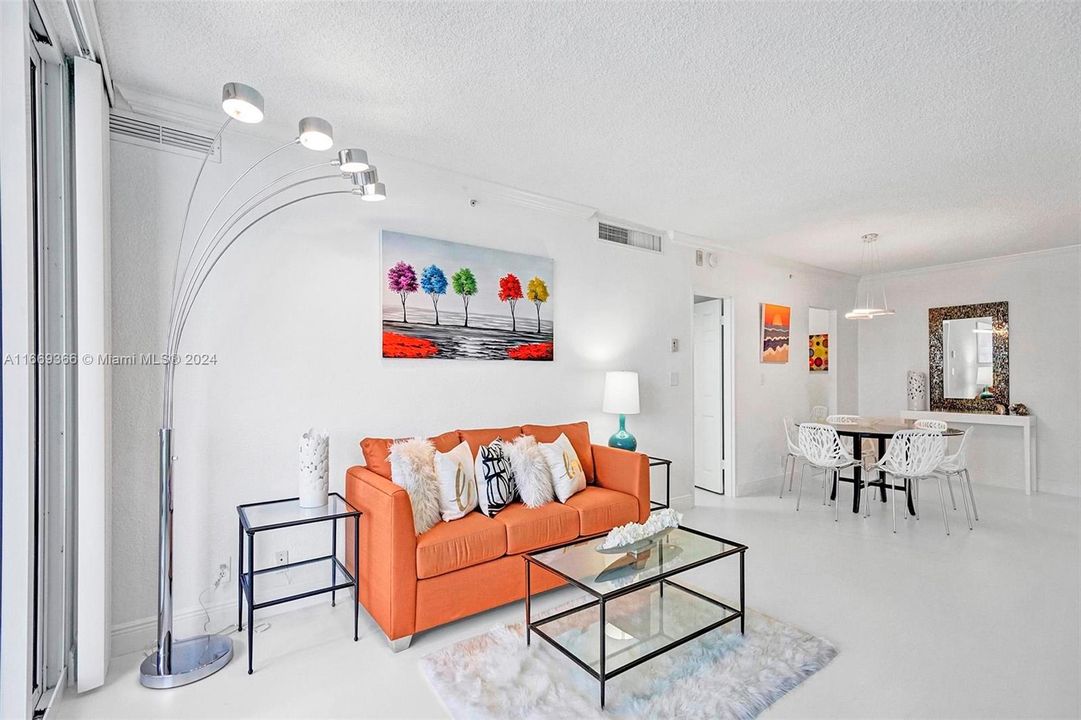 Recently Rented: $4,000 (1 beds, 1 baths, 835 Square Feet)