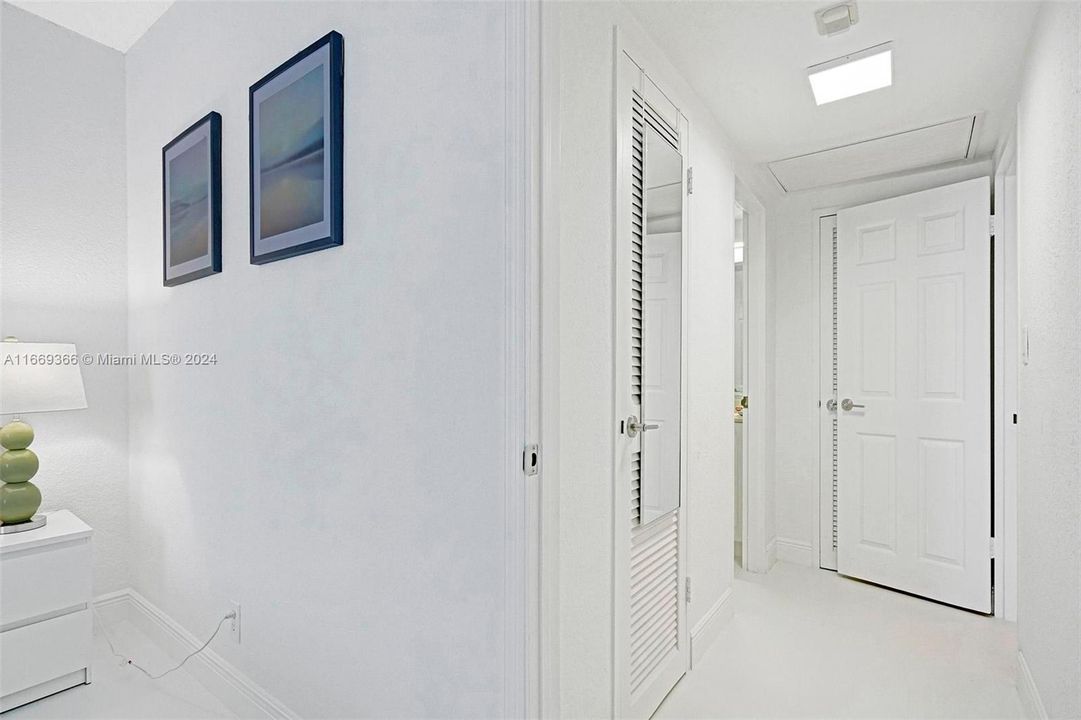 Recently Rented: $4,000 (1 beds, 1 baths, 835 Square Feet)