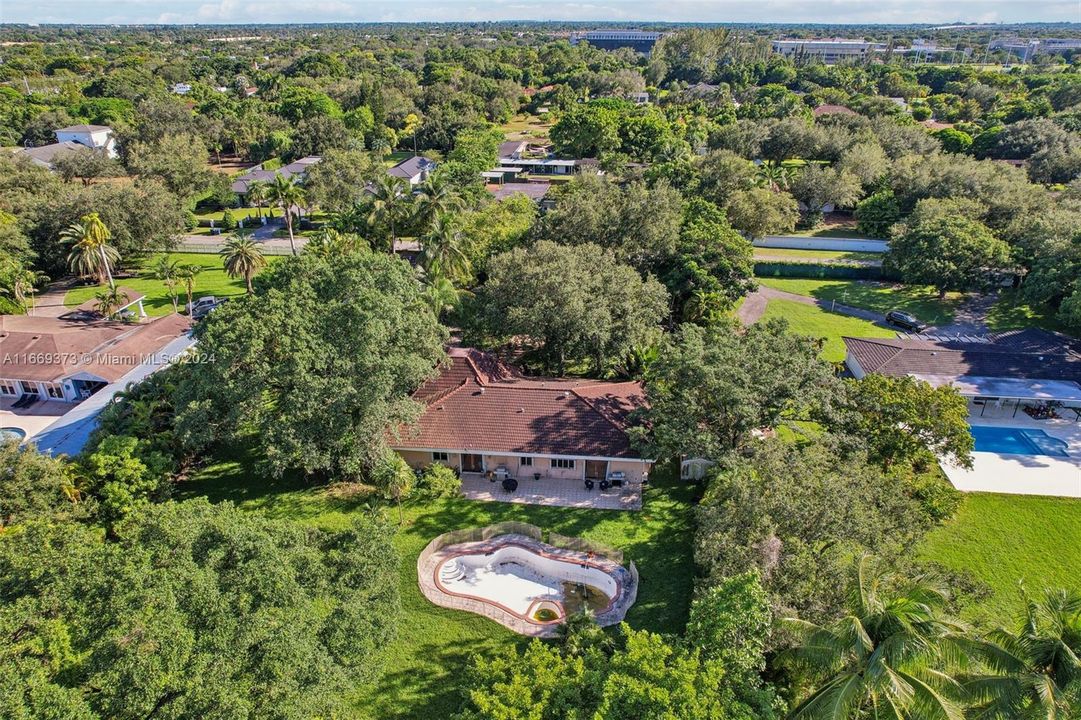 For Sale: $1,650,000 (4 beds, 3 baths, 2561 Square Feet)