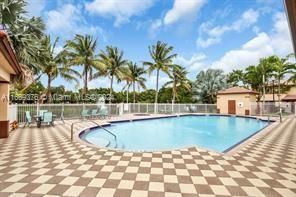 For Sale: $257,000 (2 beds, 2 baths, 1227 Square Feet)