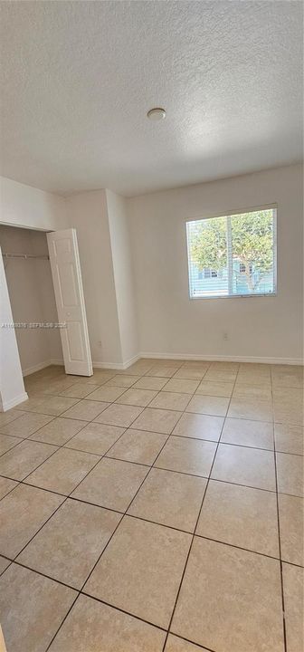 En Venta: $234,000 (2 camas, 2 baños, 1227 Pies cuadrados)