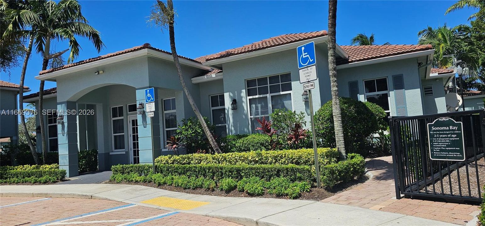 En Venta: $234,000 (2 camas, 2 baños, 1227 Pies cuadrados)