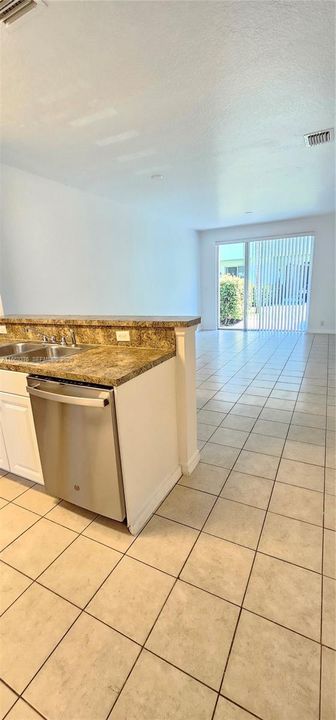 En Venta: $234,000 (2 camas, 2 baños, 1227 Pies cuadrados)