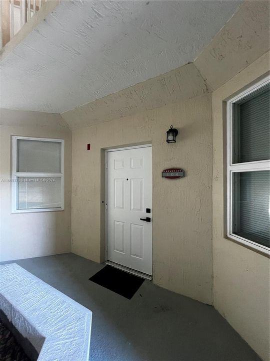 Active With Contract: $2,900 (3 beds, 2 baths, 1312 Square Feet)