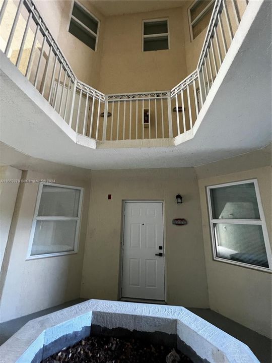 Active With Contract: $2,900 (3 beds, 2 baths, 1312 Square Feet)