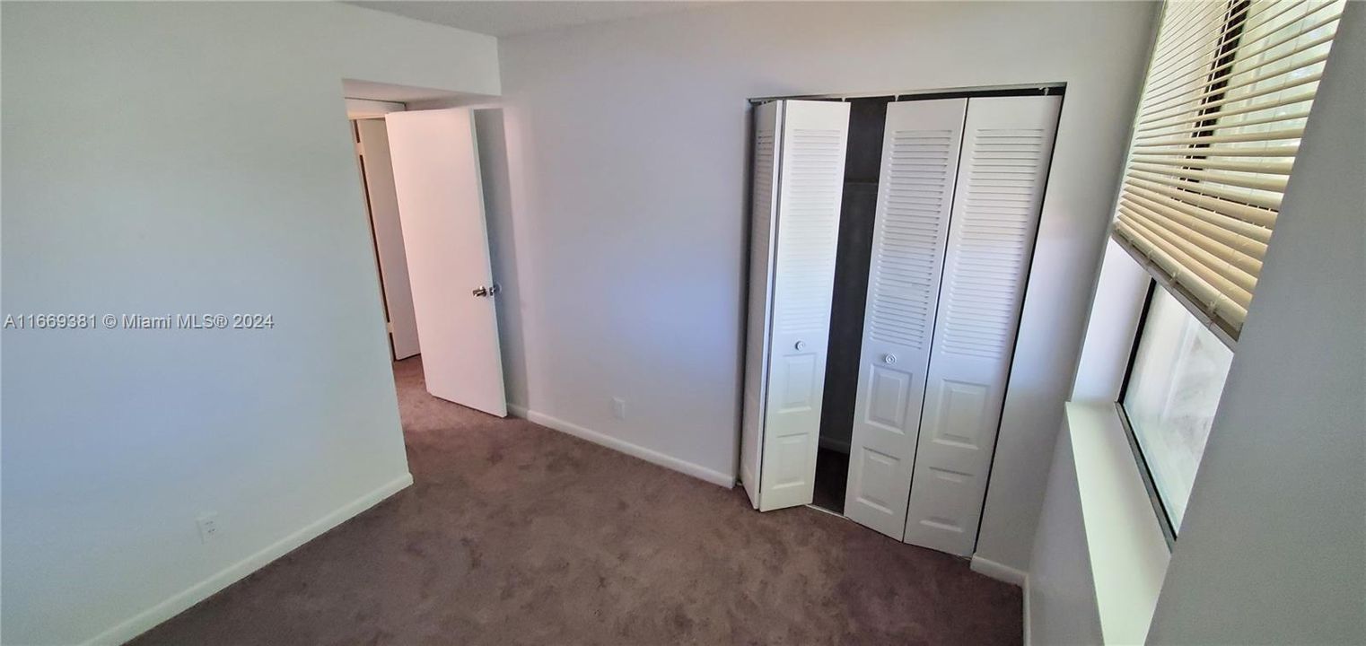 For Sale: $207,500 (2 beds, 2 baths, 890 Square Feet)