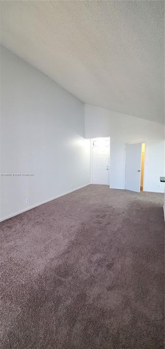 For Sale: $207,500 (2 beds, 2 baths, 890 Square Feet)