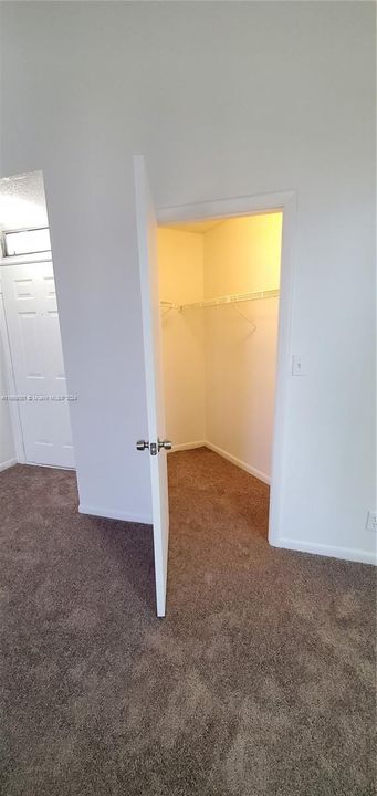 For Sale: $207,500 (2 beds, 2 baths, 890 Square Feet)