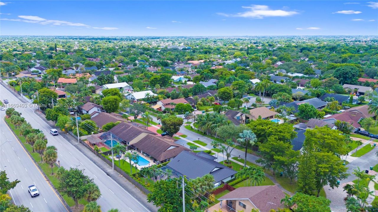 For Sale: $855,000 (4 beds, 3 baths, 2079 Square Feet)