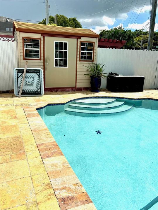 Pool, Shed