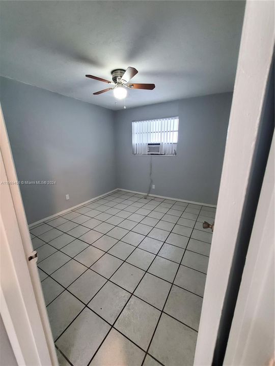 For Rent: $2,100 (2 beds, 1 baths, 3672 Square Feet)