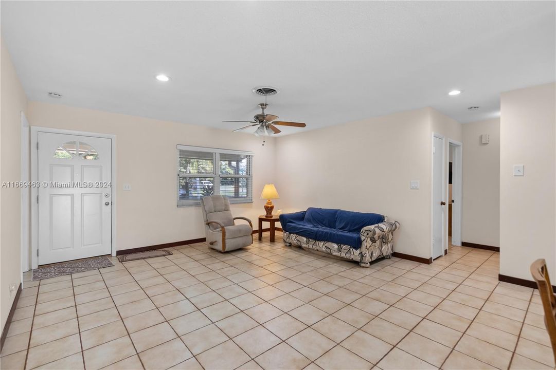 For Sale: $619,900 (3 beds, 2 baths, 1906 Square Feet)