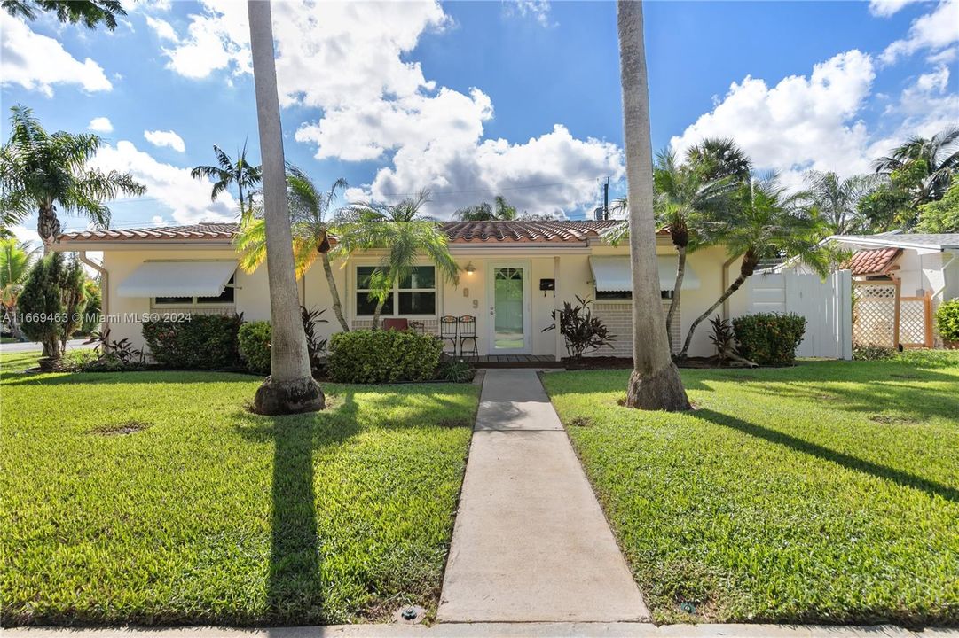 For Sale: $619,900 (3 beds, 2 baths, 1906 Square Feet)