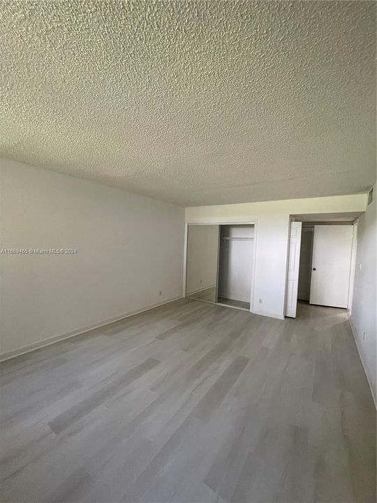 For Rent: $2,750 (2 beds, 2 baths, 1235 Square Feet)