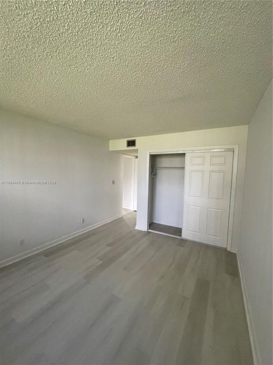 For Rent: $2,750 (2 beds, 2 baths, 1235 Square Feet)