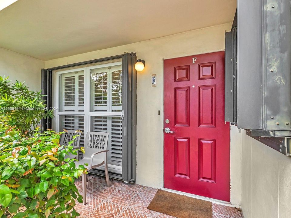 For Sale: $378,000 (3 beds, 2 baths, 1889 Square Feet)