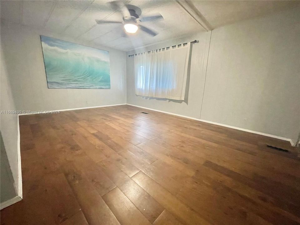 Very spacious with huge walk in closet